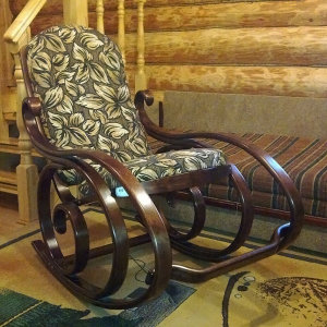 Кресло качалка - 3 Кресло-качалка будет прекрасным дополнением к вашему интерьеру в загородном доме, а также будет идеальным местом релаксации после трудового дня или наоборот, активного отдыха.  Удобная, уютная и шикарная!!! 